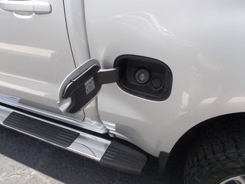 Used 2022 Chevrolet Silverado 1500 RST image 15