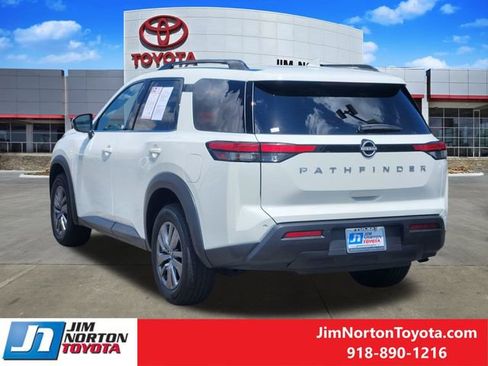 Used 2025 Nissan Pathfinder SV AWD/4WD image 8