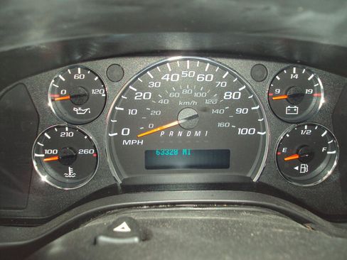 Used 2021 Chevrolet Express 3500 Extended w/ Driver Convenience Package RWD image 17