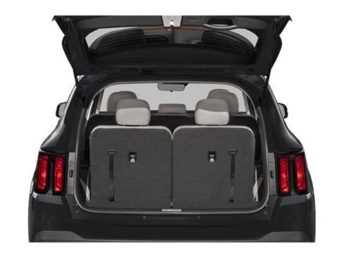 Used 2025 Kia Sorento S w/ Panoramic Sunroof Package image 14