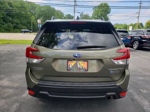 Certified 2024 Subaru Forester Premium AWD/4WD image 4