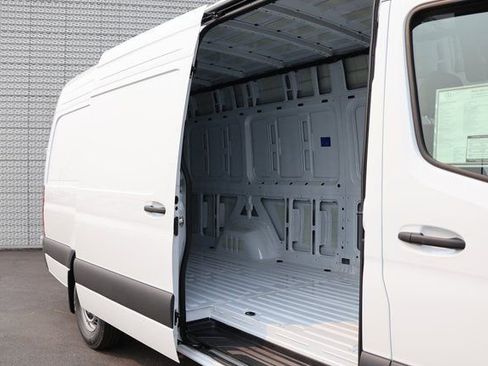 New 2025 Mercedes-Benz Sprinter 2500 image 23