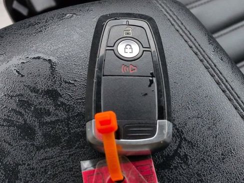 Used 2023 Ford Edge SEL image 31