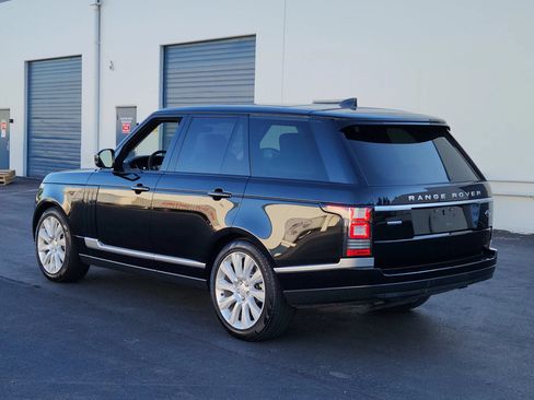 Used 2017 Land Rover Range Rover Supercharged AWD/4WD image 3