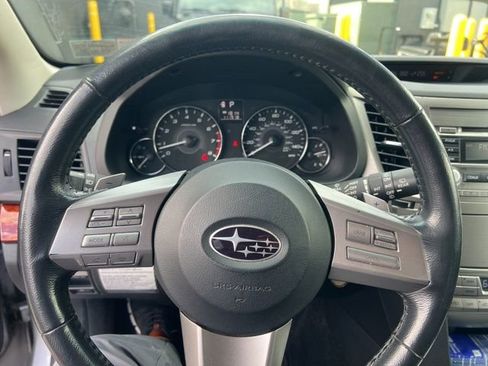 Used 2011 Subaru Outback 2.5i Limited w/ PWR Moonroof Pkg image 10