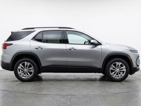 Used 2025 Chevrolet Equinox LT image 8