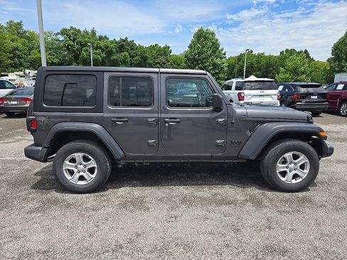 Used 2022 Jeep Wrangler Unlimited Sport AWD/4WD image 8