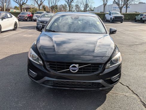 Used 2018 Volvo S60 T5 Dynamic w/ Vision Package image 3