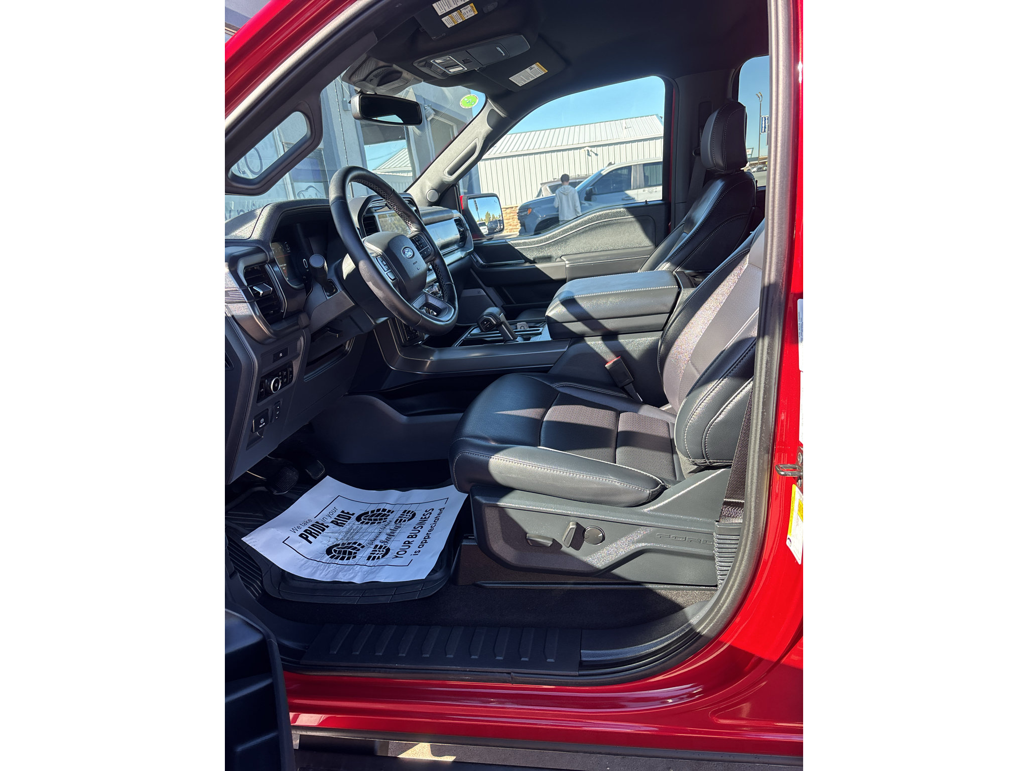 Used 2025 Ford F150 Lariat w/ Bed Utility Package AWD/4WD image 14