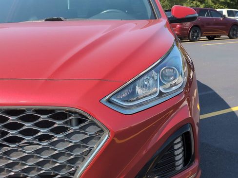 Used 2019 Hyundai Sonata Sport w/ Tech Package 03 FWD image 12