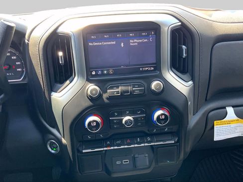 Used 2021 Chevrolet Silverado 1500 RST w/ Z71 Off-Road Package AWD/4WD image 7