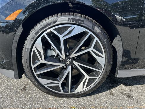 Used 2024 Hyundai Ioniq 6 SEL image 12