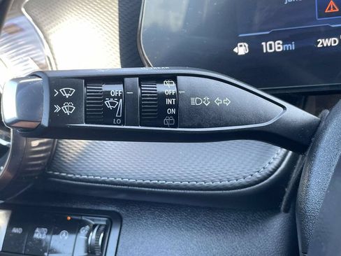Used 2026 Chevrolet Equinox LT AWD/4WD image 30