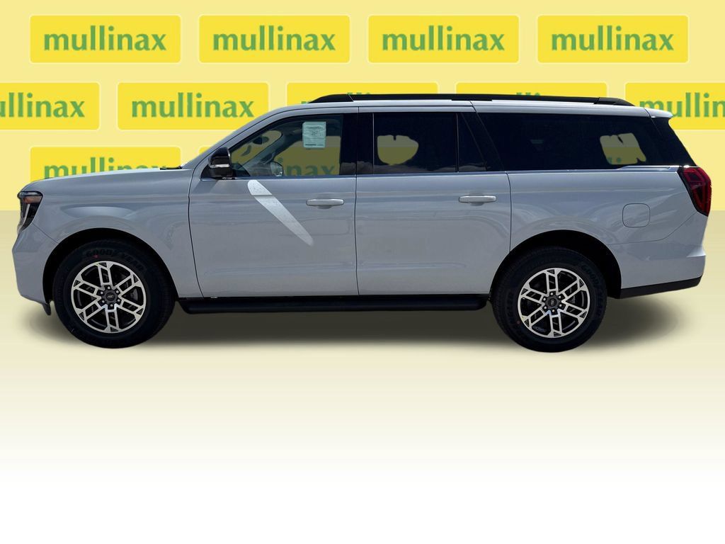 New 2026 Ford Expedition Max Active RWD image 2