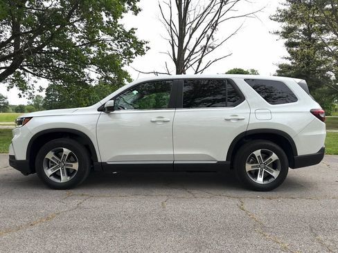 Used 2025 Honda Pilot EX-L image 42