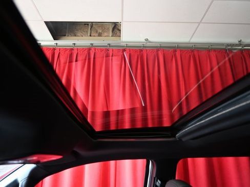 Certified 2017 Toyota Tacoma TRD Off-Road image 27