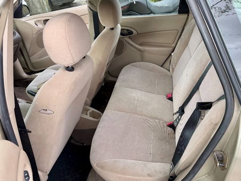 Used 2002 Ford Focus SE FWD image 17