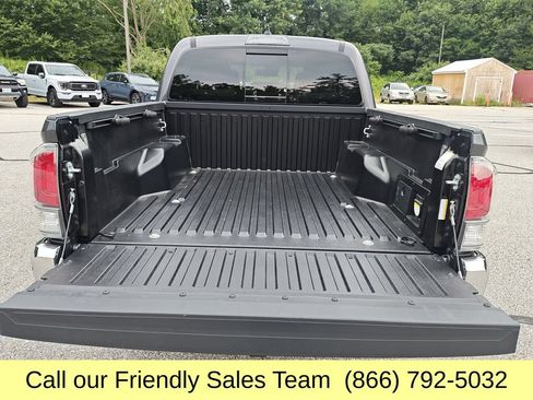 Used 2023 Toyota Tacoma TRD Off-Road AWD/4WD image 21