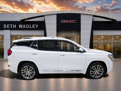 Used 2024 GMC Terrain Denali AWD/4WD image 8