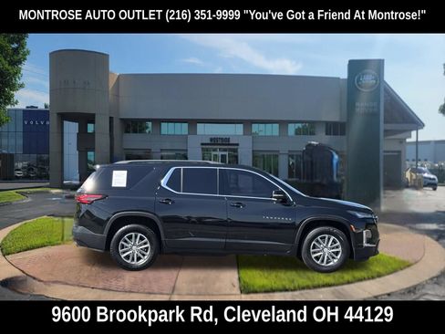 Used 2023 Chevrolet Traverse LT FWD image 3