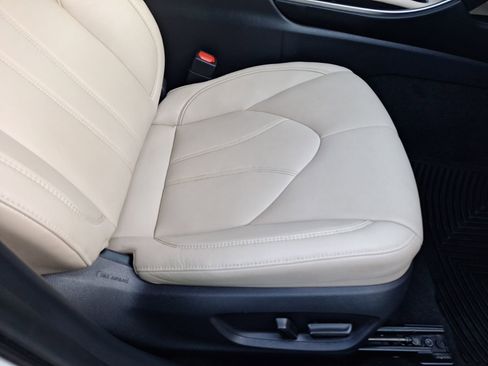 Used 2021 Toyota Avalon XLE image 34