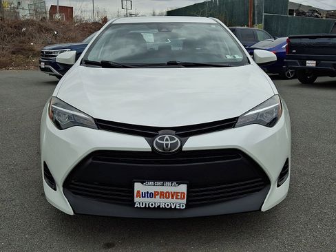 Used 2019 Toyota Corolla LE image 2