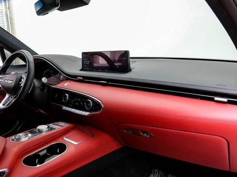 Used 2022 Genesis GV70 3.5T Sport w/ Sport Prestige Package image 11