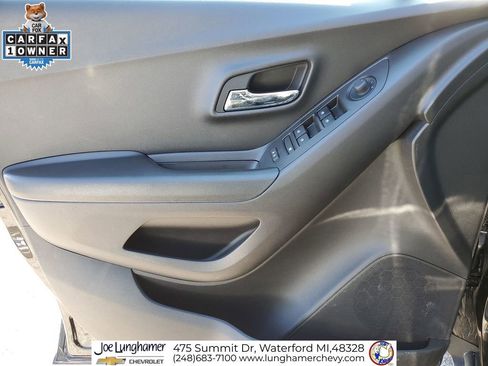 Certified 2022 Chevrolet Trax LT w/ Midnight Edition image 23