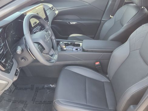 Used 2025 Lexus RX 350h w/ Convenience Package image 13
