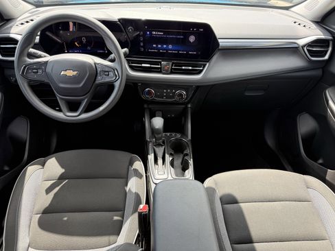 Used 2025 Chevrolet TrailBlazer LT AWD/4WD image 14