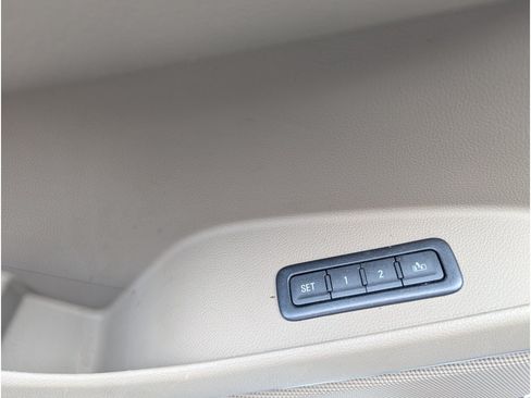 Used 2018 Chevrolet Tahoe Premier AWD/4WD image 20