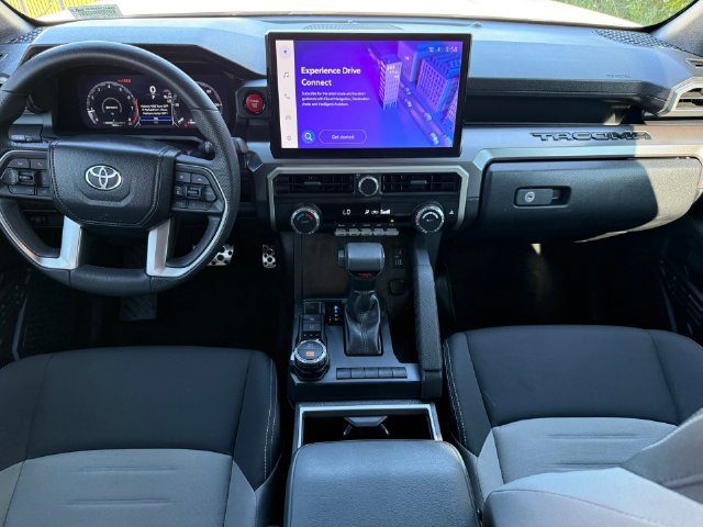 Used 2025 Toyota Tacoma TRD Sport AWD/4WD image 25