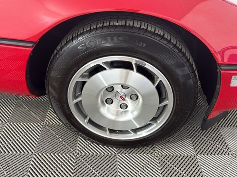 Used 1986 Chevrolet Corvette CONVERTIBLE image 12