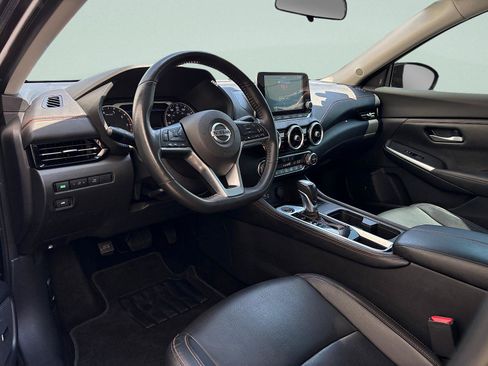 Used 2022 Nissan Sentra SR w/ SR Premium Package FWD image 14