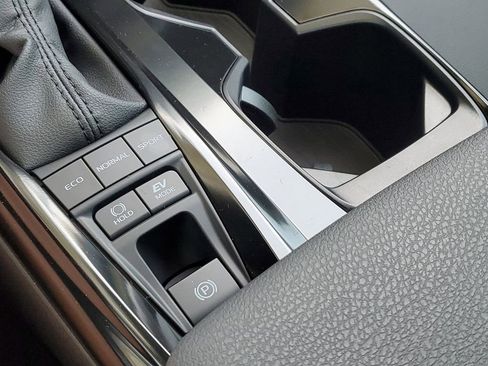 New 2025 Toyota Camry SE w/ Multimedia Upgrade Package image 28