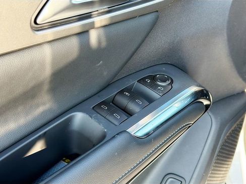 New 2026 Chevrolet Traverse LT w/ Midnight/Sport Edition image 17