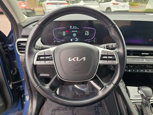 Certified 2024 Kia Telluride S FWD image 11