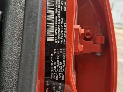 Used 2016 Jeep Renegade Latitude FWD image 26