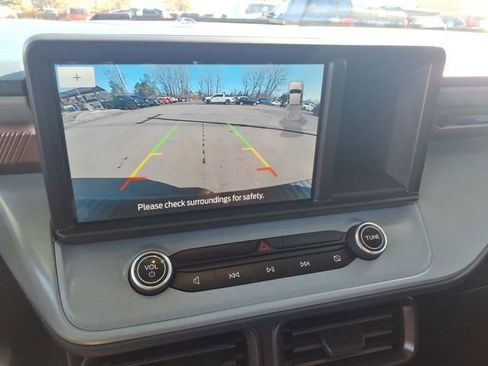 Certified 2024 Ford Maverick Lariat image 20