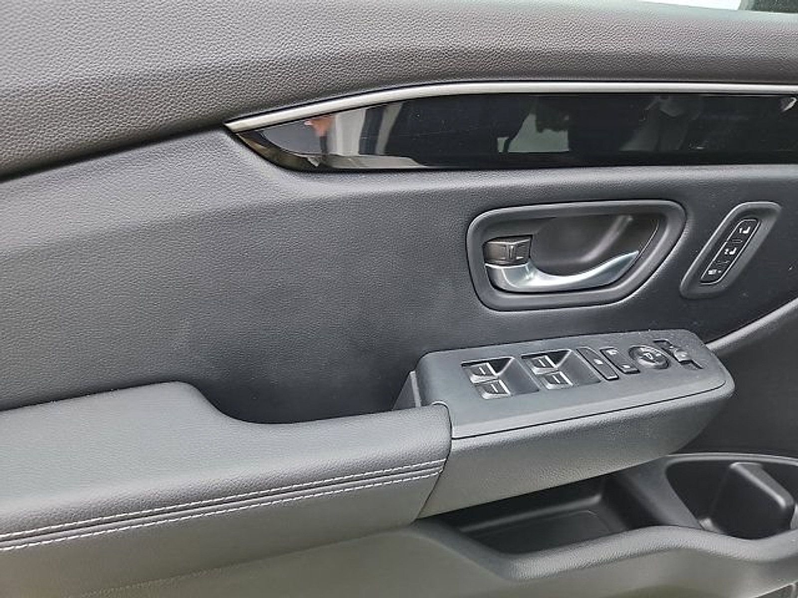 Used 2024 Honda Pilot EX-L image 12