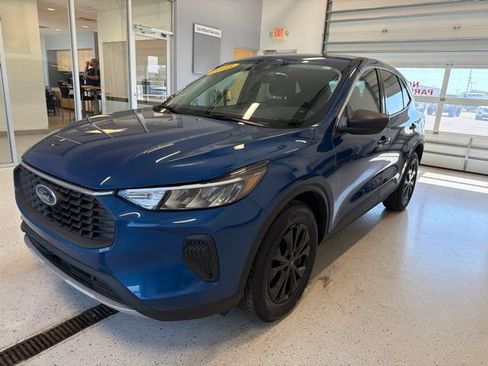 Used 2023 Ford Escape Active AWD/4WD image 4