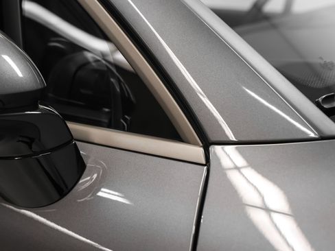 New 2025 Porsche Cayenne Turbo image 15