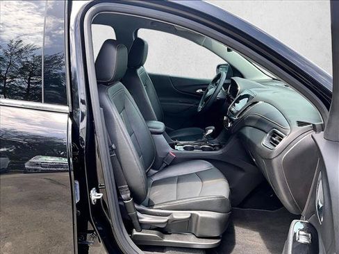 Used 2024 Chevrolet Equinox Premier FWD image 9