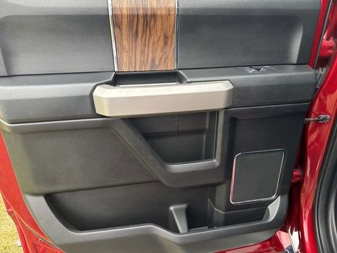 Used 2018 Ford F150 Lariat image 43