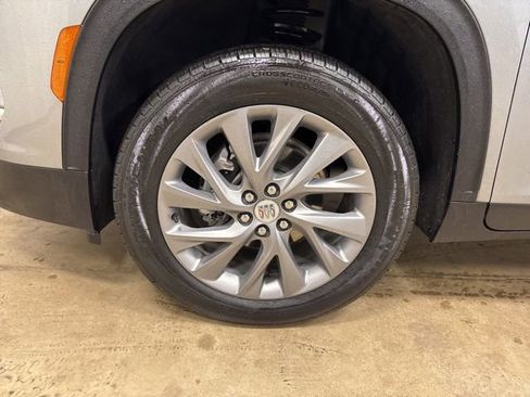 Used 2025 Buick Enclave Preferred AWD/4WD image 11