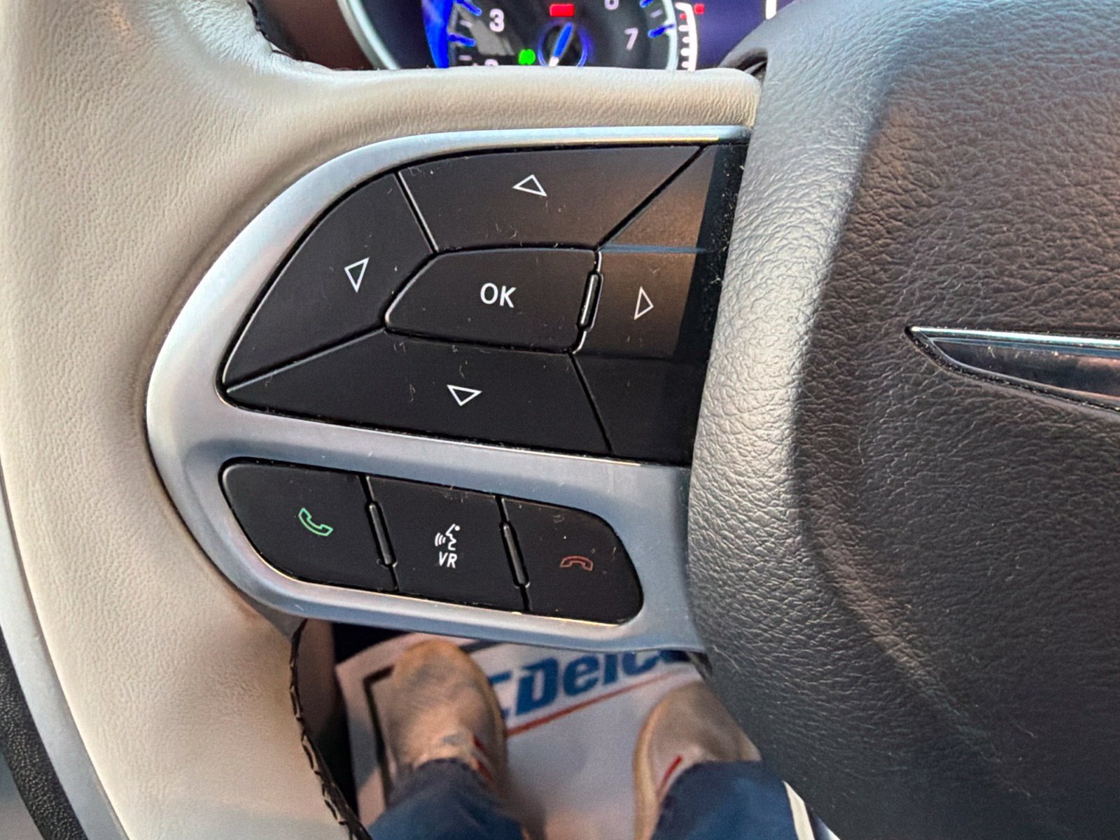 Used 2020 Chrysler Pacifica Limited FWD image 16