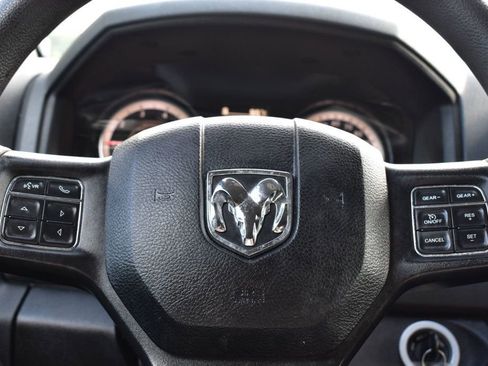 Used 2018 RAM 1500 Express image 25