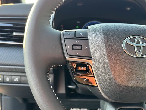 New 2026 Toyota Camry SE image 18