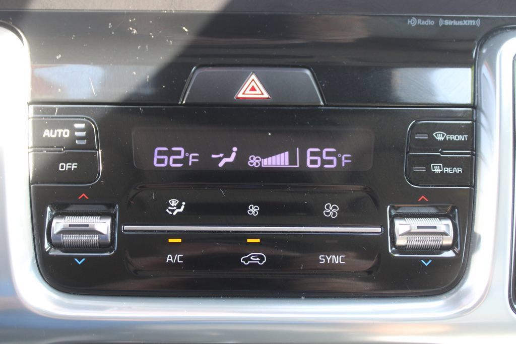 Certified 2023 Kia Sorento SX AWD/4WD image 43