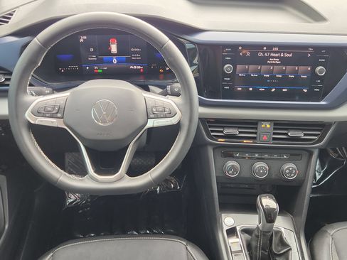 Used 2022 Volkswagen Taos SE FWD image 27